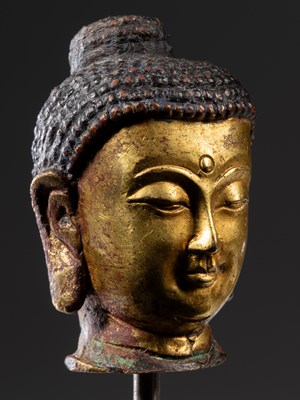 Lot 1 - HEAD OF A BUDDHA