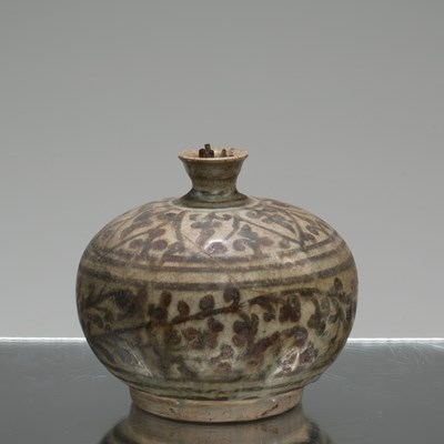 Lot 59 - (R) BULBOUS JAR POTTERY WITH NARROW NECK 15TH TO 16TH CENTURY