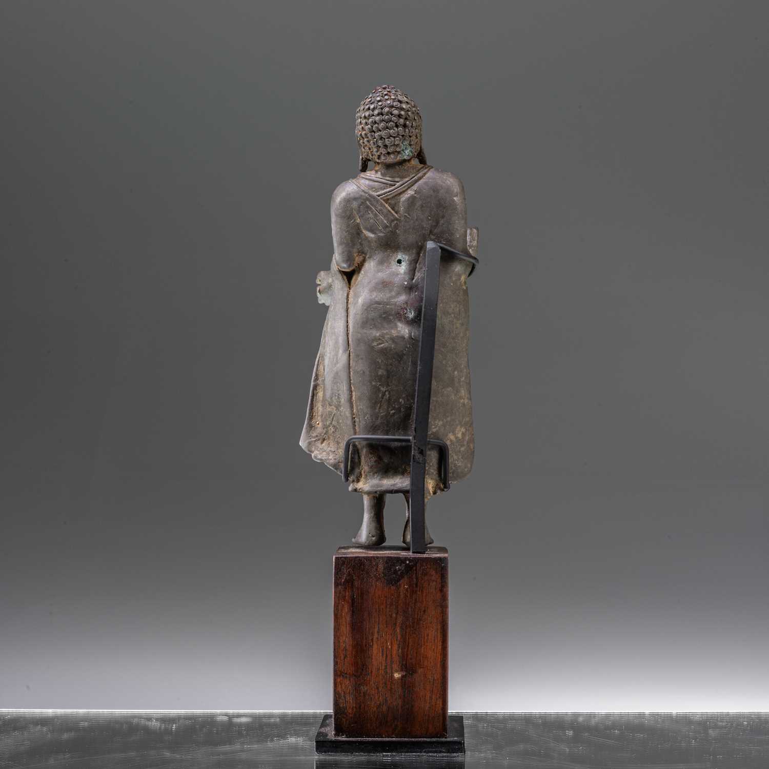 Lot 40 - STANDING BRONZE BUDDHA GUPTA PERIOD INDIA