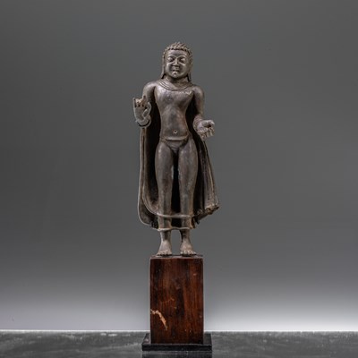 Lot 40 - STANDING BRONZE BUDDHA GUPTA PERIOD INDIA