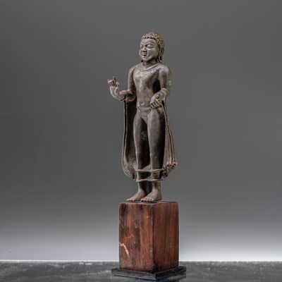 Lot 40 - STANDING BRONZE BUDDHA GUPTA PERIOD INDIA