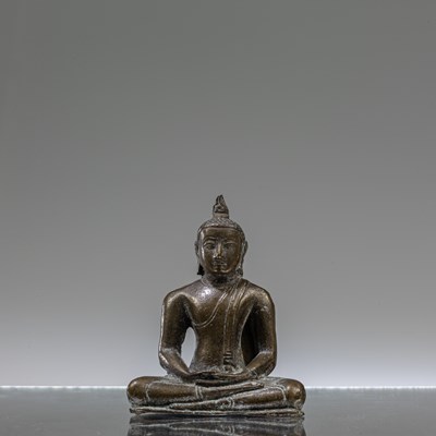 Lot 158 - SEATED SRI LANGKAN BRONZE BUDDHA 18TH CENTURY