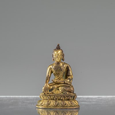 Lot 104 - BRONZE GILT BUDDHA CHINA QING DYNASTY