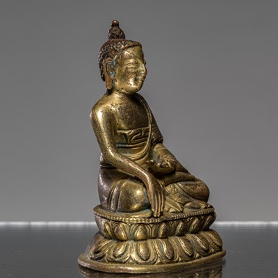 Lot 180 - BRONZE GILT BUDDHA CHINA QING DYNASTY