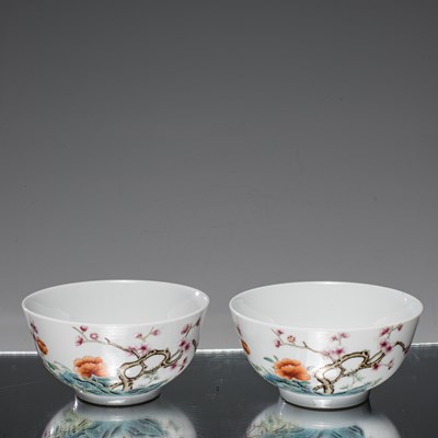 Lot 103 - (R) FINE CHINESE PAIR OF PORCELAIN FLOWER AND BIRDS BOWLS