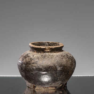 Lot 149 - (R) BULBOUS CERAMIC STORAGE VESSEL CERAMIC WITH GRAY-BROWN GLAZE SOUTH CHINA 15TH / 16TH CENTURY