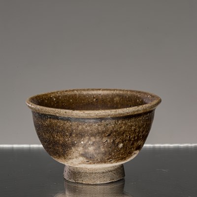 Lot 81 - (R) SMALL BROWN GLAZED ANNAN WARE SAKE CUP