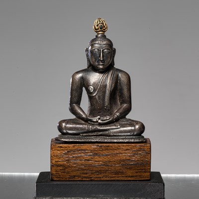 Lot 74 - SEATED BUDDHA SRI LANGKA SILVER 13TH CENTURY