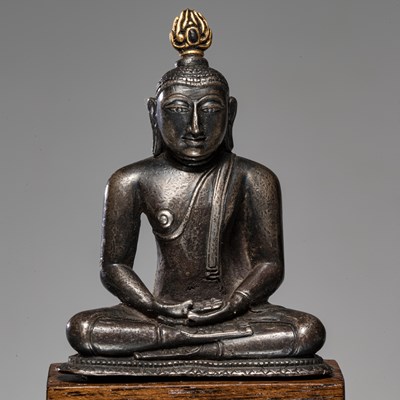 Lot 74 - SEATED BUDDHA SRI LANGKA SILVER 13TH CENTURY