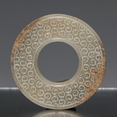 Lot 141 - JADE HUAN WITH GRAIN STRIPES HAN DYNASTY (B.C.202-A.D.220)