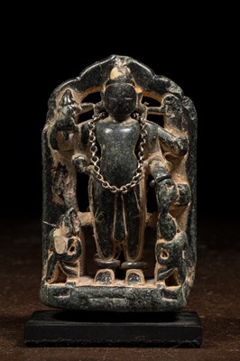 Lot 203 - STANDING STONE VISHNU WITH SILVERCHAIN ORISSA INDIA 12TH CENTURY