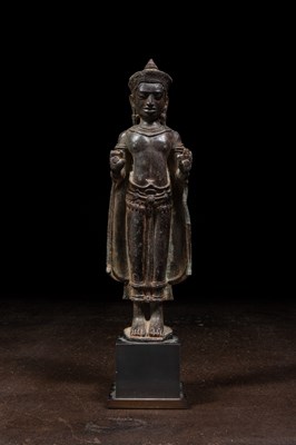 Lot 114 - STANDING BRONZE BUDDHA LOPBURI THAILAND 12TH CENTURY