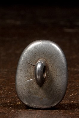 Lot 43 - TSA TSA FORM DEPICTING A STUPA SILVER TIBET 17TH CENTURY