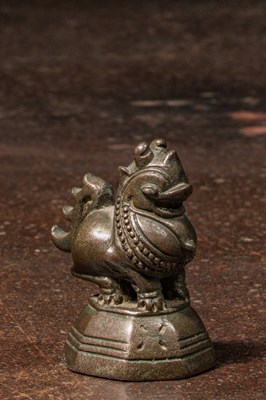 Lot 65 - LION SHAPED BRONZE OPIUM WEIGHT BURMA 19TH CENTURY 10 Tical