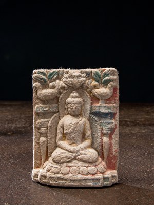 Lot 15 - A CHINESE POLYCHROME CLAY TSA TSA OF BUDDHA 13TH TO 15TH CENTURY