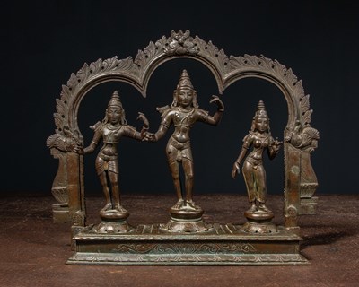 Lot 11 - BRONZE SHRINE DEPICTING RAMA SITA AND LAKSHMAN INDIA 16TH CENTURY