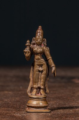 Lot 179 - STANDING BRONZE PARVATI INDIA 15TH CENTURY