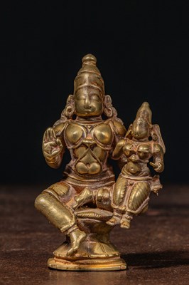 Lot 211 - A BRASS ALLOY FIGURE OF VISHNU AND LAKSHMI INDIA 16TH CENTURY