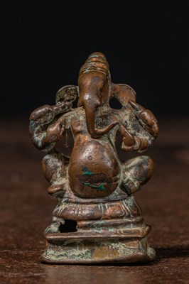 Lot 9 - SEATED BRONZE GANESHA INDIA 16TH CENTURY