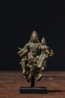Lot 133 - VISHNU AND LAKSHI ON GARUDA BRONZE INDIA 12TH CENTURY