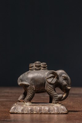 Lot 42 - BRONZE ELEPHANT TIBET 18TH CENTURY