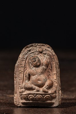 Lot 124 - CLAY TSA TSA DEPICTING MA VIRUPA TIBET 18TH CENTURY