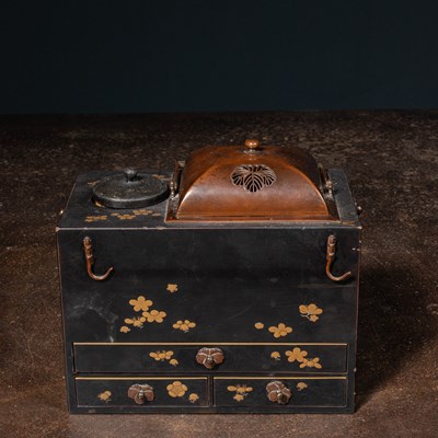 Lot 61 - (R) A LACQUERED SUZURIBAKO (WRITING BOX) AND TABAKOBON (PORTABLE BRAZIER SET) , JAPAN 19TH CENTURY