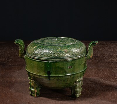 Lot 28 - (R) A GREEN-GLAZED POTTERY DING (TING) WITH COVER, HAN DYNASTY (206 BC–220 AD) CHINA