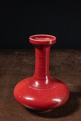 Lot 13 - (R) RARE BULBOUS LONG-NECK VASE BRICK RED GLAZE, QING DYNASTY CHINA