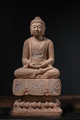 Lot 5 - (R) LARGE SEATED CHINESE STONE BUDDHA NORTHERN QI DYNASTY (550-577) CHINA