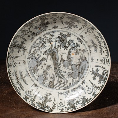 Lot 56 - (R) LARGE SWATOW DISH WITH BLUE AND WHITE PHOENIX DECOR CHINA LATE MING DYNASTY