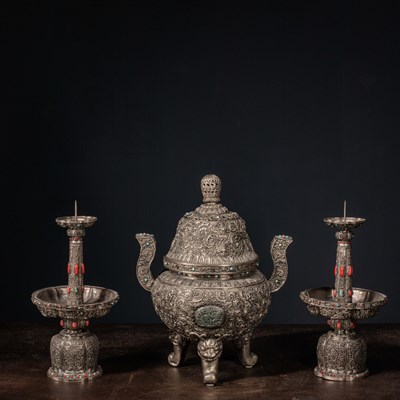 Lot 29 - (R) SINO MONGOLIAN ALTAR SET SILVER WITH STONES MIDDLE OF 19TH CENTURY