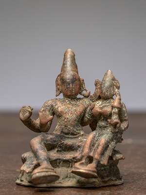 Lot 355 - A VISHNU AND LAKSHMI BRONZE, INDIA, 15TH CENTURY