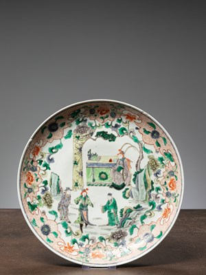 Lot 169 - (R) A CHINESE FAMILLE VERTE EXPORT DISH, KANGXI