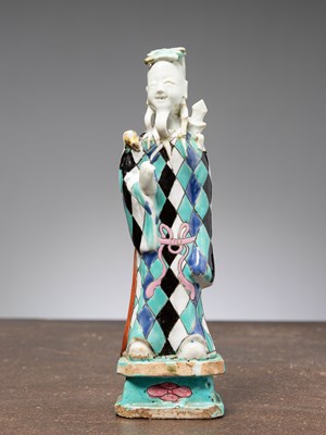 Lot 150 - (R) A PORCELAIN STATUE OF A LAUGHING MAN, QIANLONG PERIOD, CHINA, 18TH CENTURY