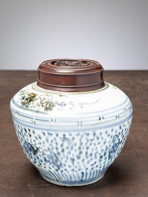 Lot 157 - (R) A GINGER JAR, BLUE AND WHITE PORCELAIN, SOUTH CHINA, SWATOW WARE, LATE MING DYNASTY 17TH CENTURY