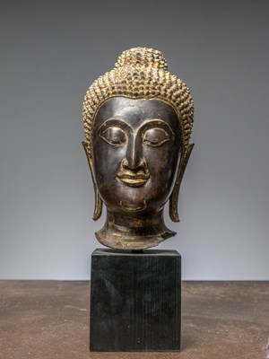 Lot 421 - (R) A BRONZE BUDDHA HEAD, AYUTTHAYA, THAILAND, 17TH CENTURY