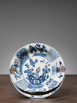 Lot 23 - (R) A RARE BLUE AND WHITE DISH KANGXI, CHINA, 1700