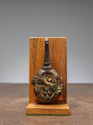 Lot 44 - (R) A BRONZE BELT HOOK, WARRING STATE PERIOD, 4TH TO 2ND CENTURY BC