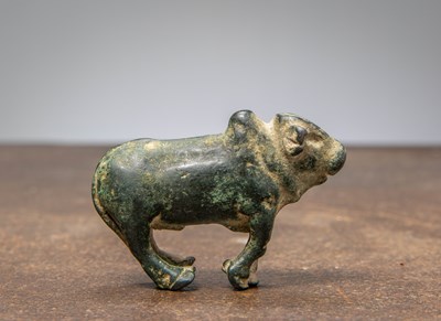 Lot 311 - (R) A SOUTH INDIAN BRONZE NANDI 16TH CENTURY