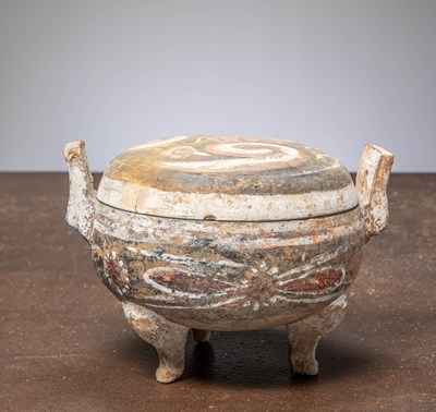 Lot 43 - (R) A PAINTED EARTHENWARE TRIPOD VESSEL , CHINA HAN DYNASTY (206 BC – 220 AD)