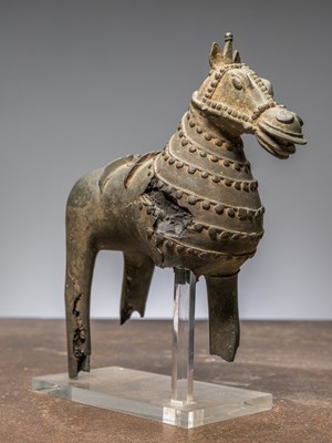 Lot 356 - A CAST BRONZE HORSE, INDIA, 16TH CENTURY