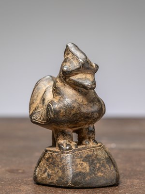 Lot 424 - A BRONZE OPIUM WEIGHT IN THE FORM OF A BIRD, BURMA (MYANMAR), 18TH CENTURY