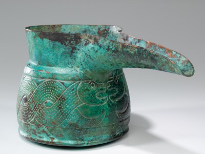 Lot 160 - CHINESE BRONZE POURING VESSEL HAN DYNASTY (206 BC -220 CE)