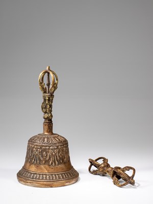 Lot 153 - VAJRA AND GHANTA SET