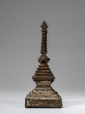 Lot 422 - SILVER STUPA