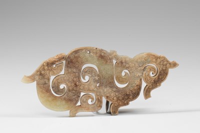 Lot 93 - CHINESE DRAGON-SHAPED JADE PENDANT WITH CIRRUS CLOUD STRIPES THE WARRING STATES (475-221 BC)