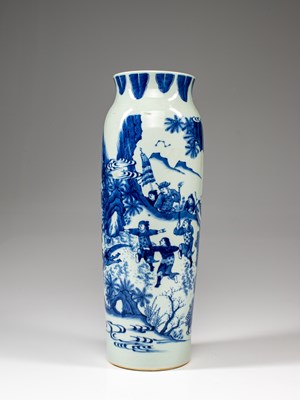 Lot 410 - BLUE AND WHITE VASE