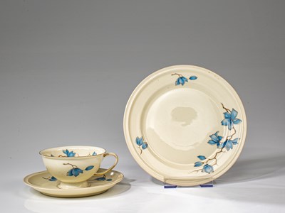 Lot 26 - TELLER, UNTERTASSE UND TEETASSE