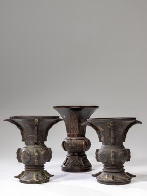 Lot 69 - (R) THREE BRONZE GU TYPE VASES